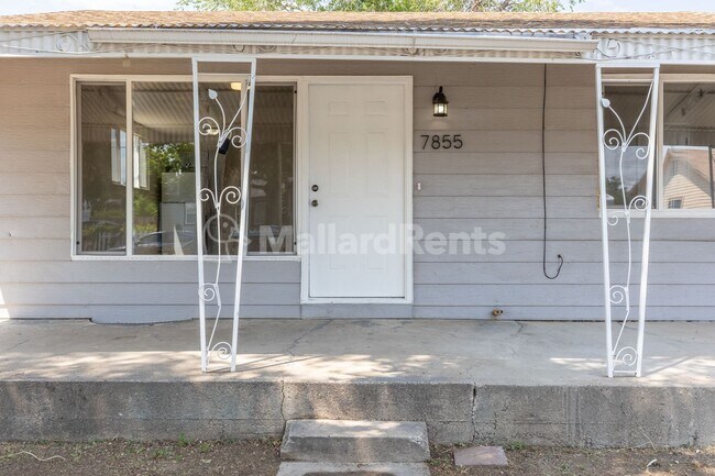 Building Photo - Move In Special $1000 off August Rent!