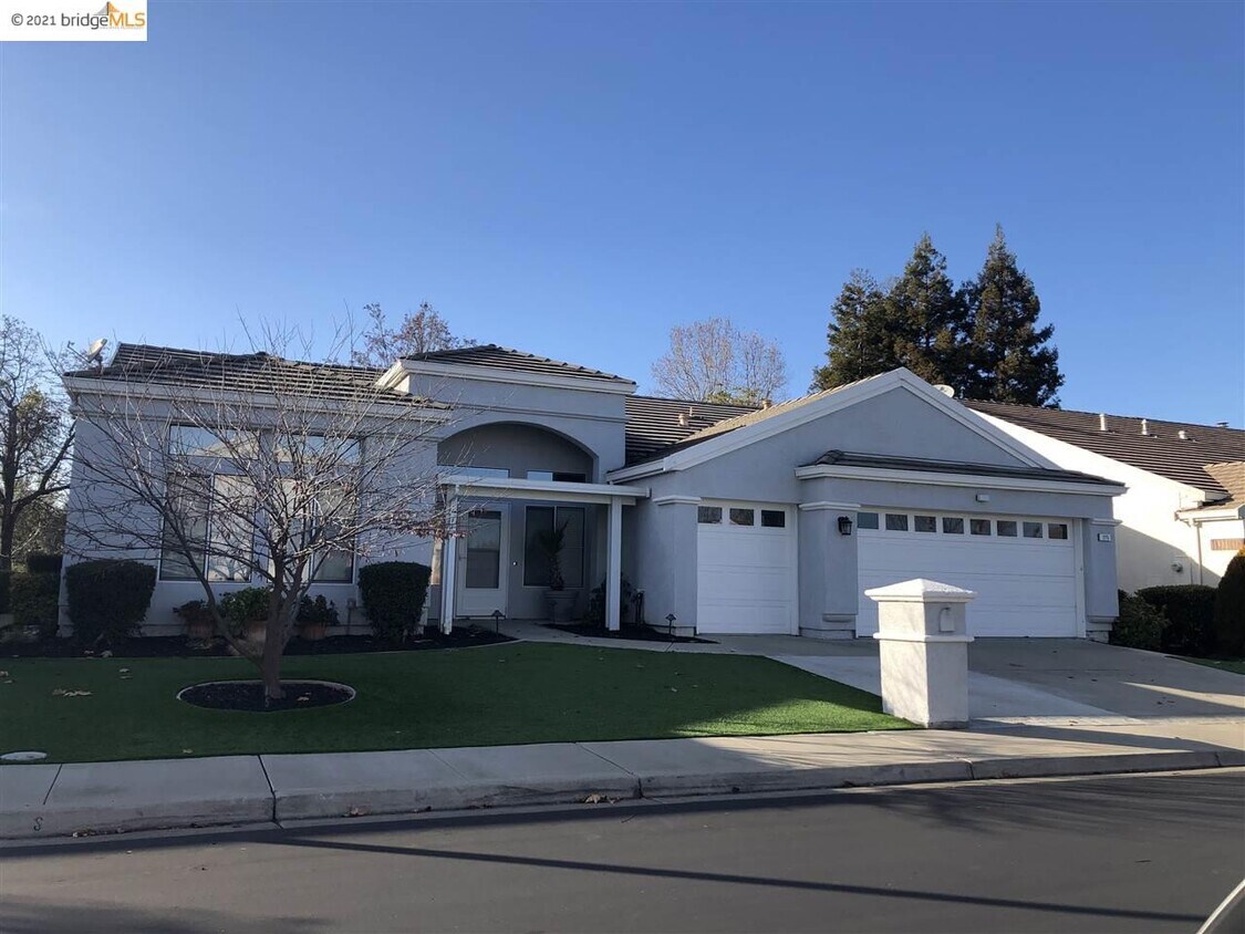 Primary Photo - 275 Apple Hill Dr