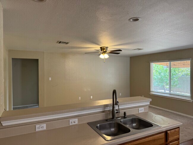 Foto del edificio - 450 Carriage Way