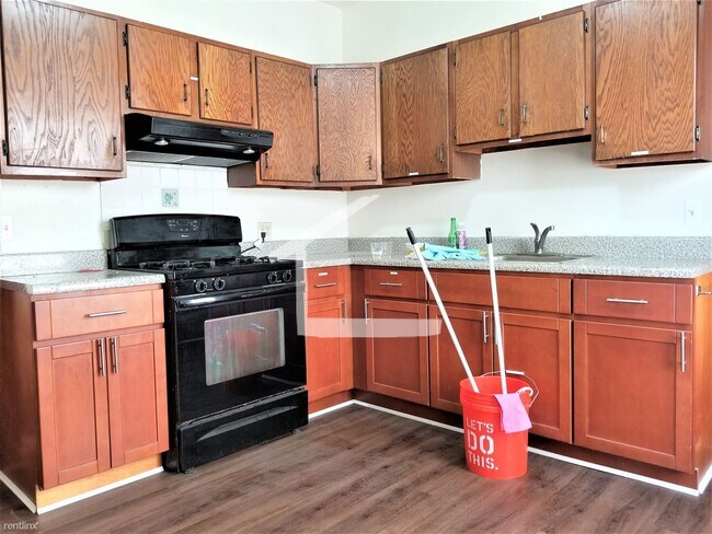 Building Photo - 6 br, 2 bath House - 11 Wadsworth St