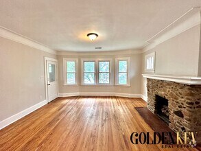 Building Photo - 14650 Rutherford St