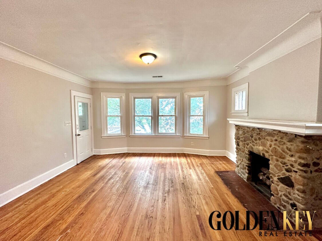 Primary Photo - 14650 Rutherford St
