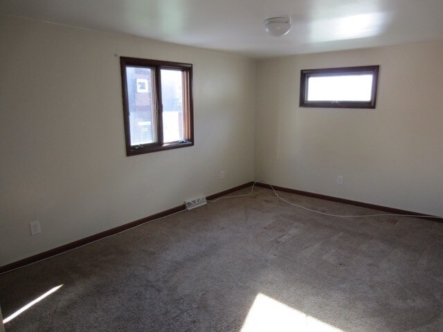 Foto principal - 16 Pine Ridge Rd