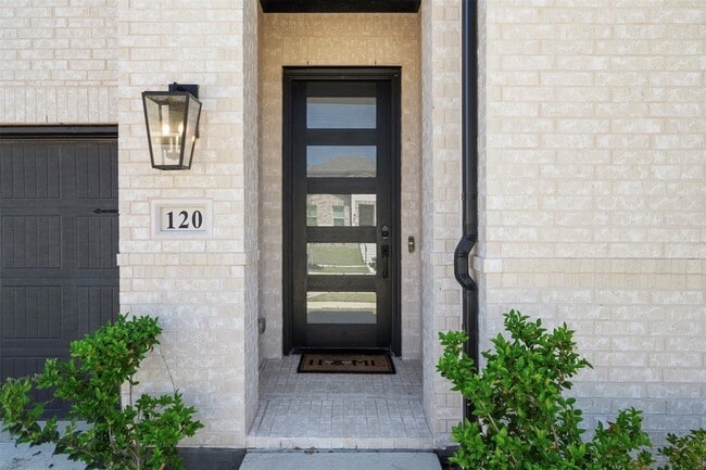 Building Photo - 120 Tornillo Dr