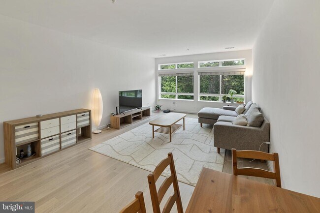 Foto del edificio - 9430 Silver King Ct