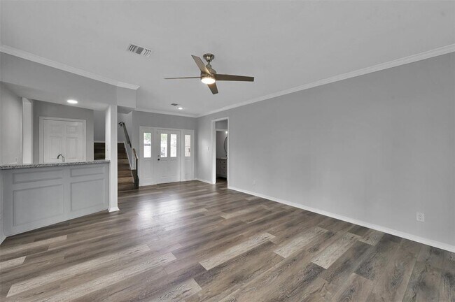 Foto del edificio - 13527 Summer Hill Dr