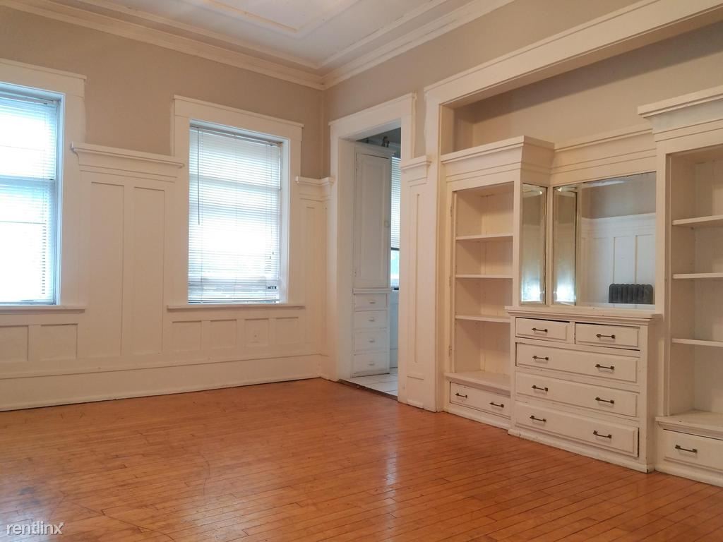 Foto principal - 2007 E Linnwood Ave