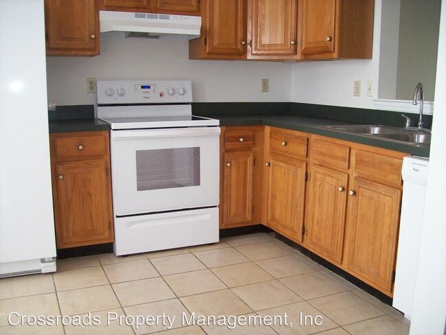 Building Photo - 2 br, 1.5 bath House - 173 Federal Way