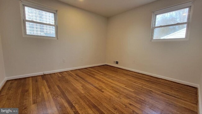 Building Photo - 121 Jasper Pl