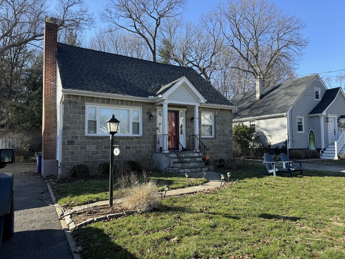 Primary Photo - 6 Underhill Pkwy