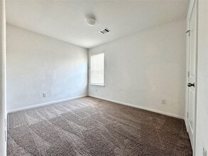 Building Photo - 16686 E Hammon