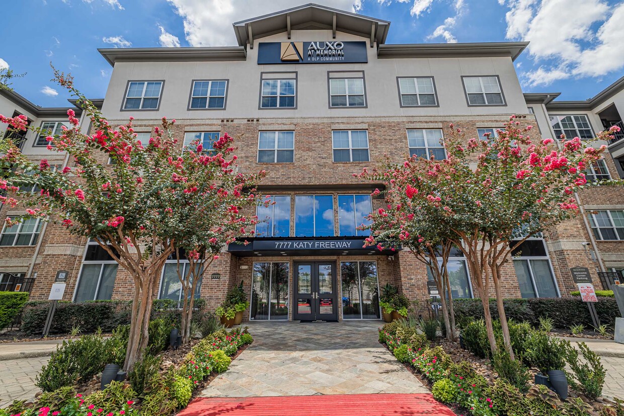 Auxo at Memorial Apartments in Houston, TX Apartments