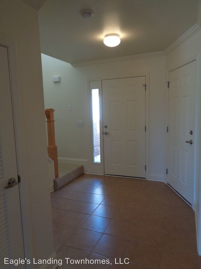 Building Photo - 3 br, 2.5 bath House - 555 Wingspan Way