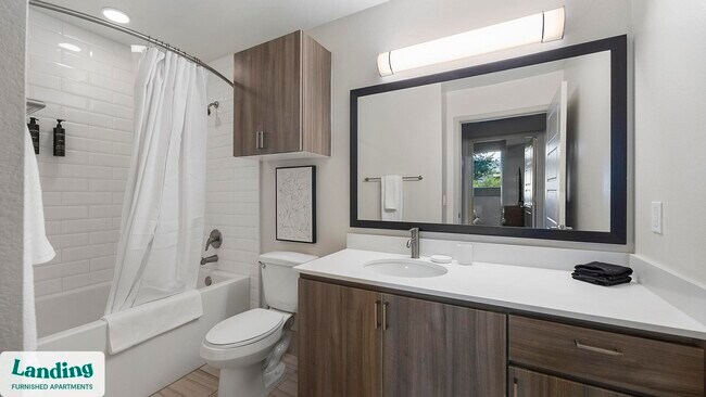 Foto del edificio - 2323 E Highland Ave