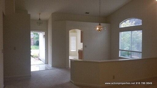Building Photo - 1605 Steinbeck Dr