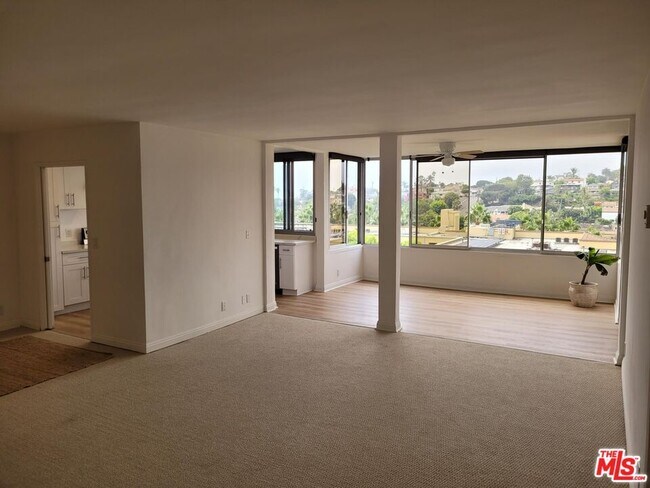 Foto del edificio - 8701 Delgany Ave