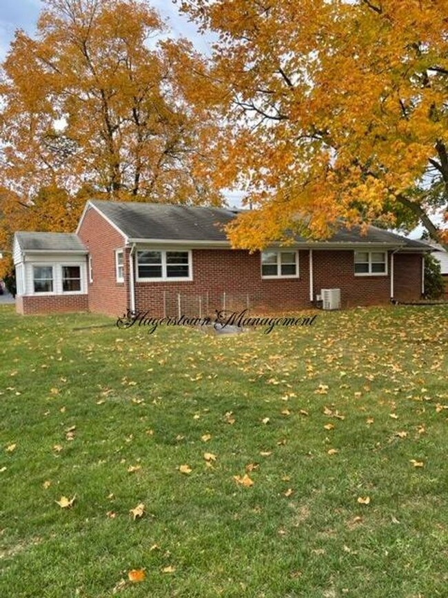 Building Photo - Country Setting Brick Rancher in Clear Spring