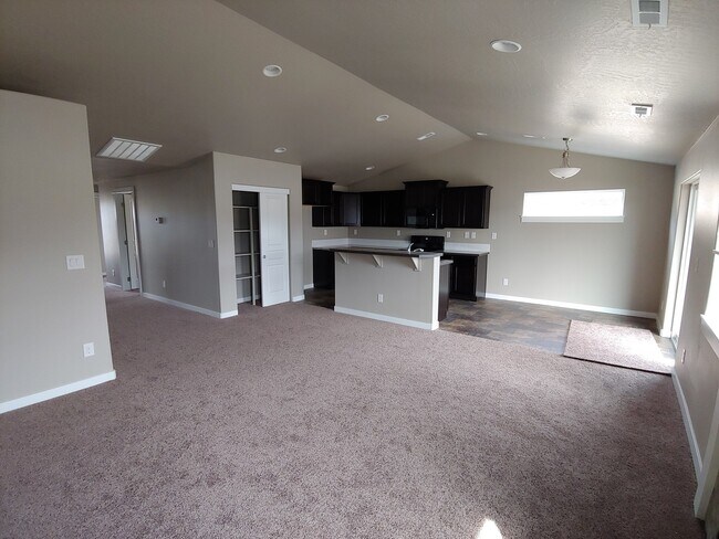 Foto del edificio - Beautiful North Hayden Neighborhood, Landscaping included!