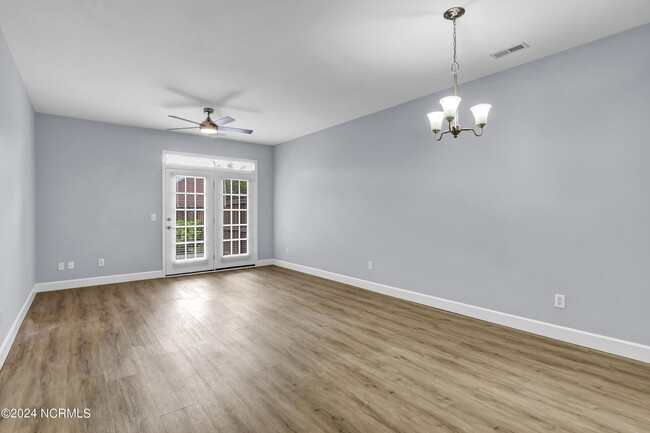 Building Photo - 821 Ruffin St