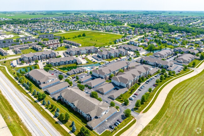 Overview - Woodland Reserve Apartments