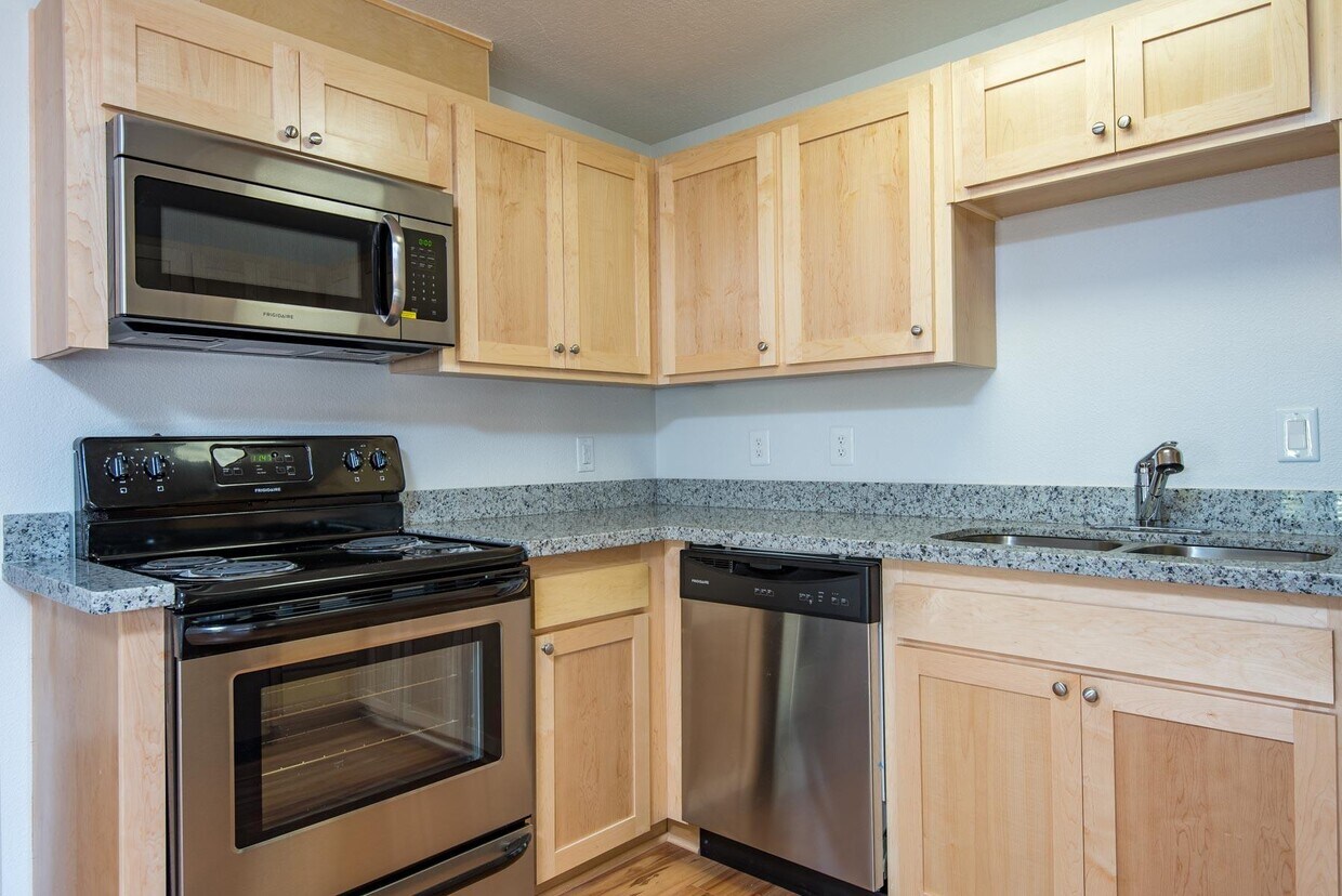 Carolyn Court | Kitchen - Carolyn Court