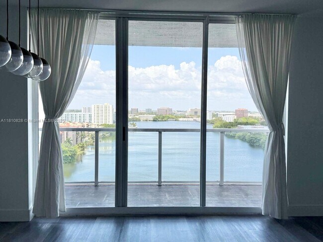 Foto del edificio - 5085 NW 7th St