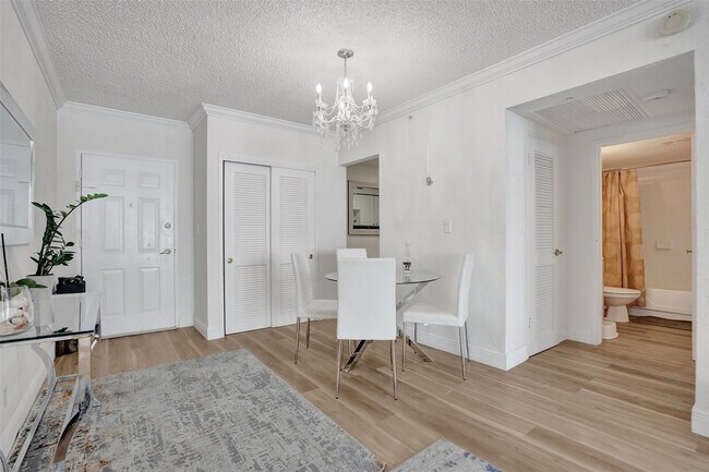 Building Photo - 2501 S Ocean Dr