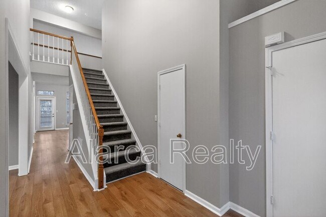 Foto del edificio - 8619 Warwick Crest Ln