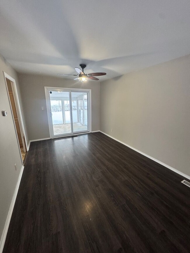 Building Photo - Great NE