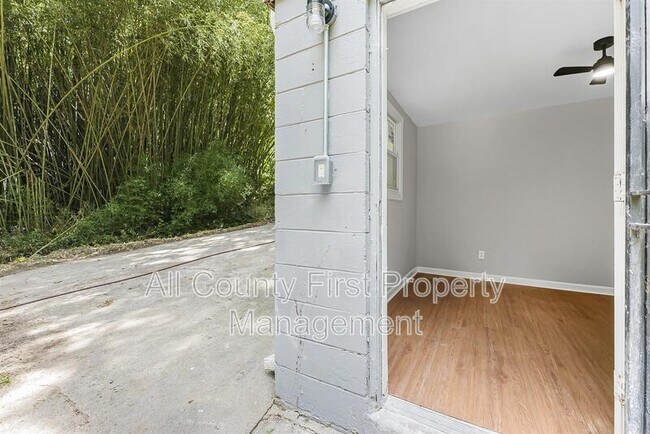 Foto del edificio - 2845 3rd Ave SW