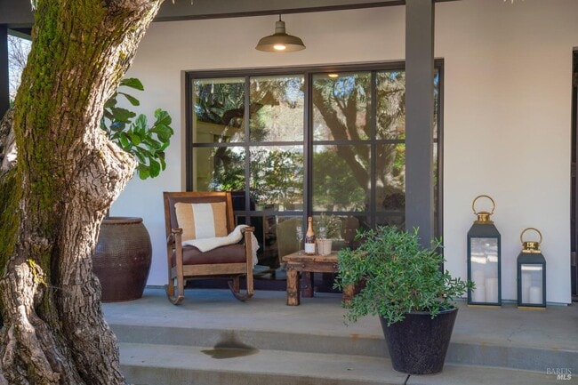 Foto del edificio - 1811 Hillview Pl