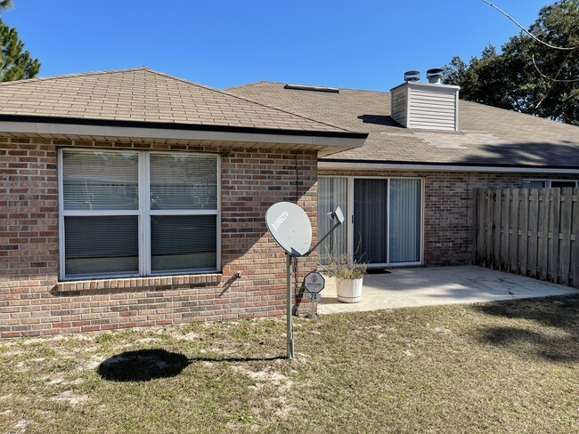 Building Photo - 24 Bunker View Dr