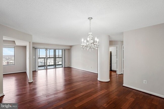 Foto del edificio - 19385 Cypress Ridge Terrace