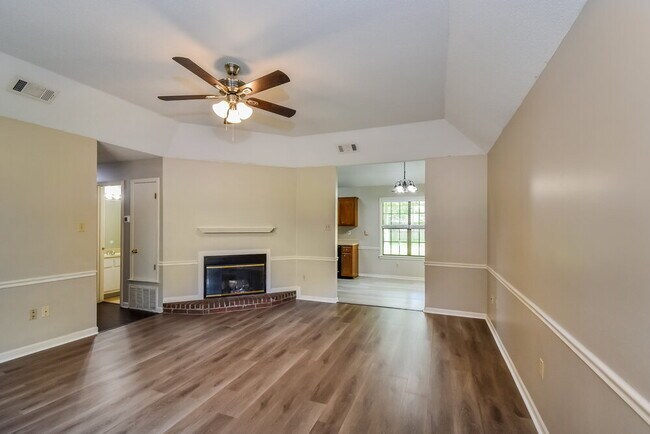 Building Photo - 3565 Foxfield Trail