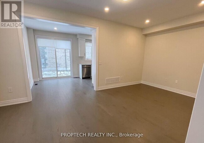 Building Photo - 2 Schmeltzer Cres