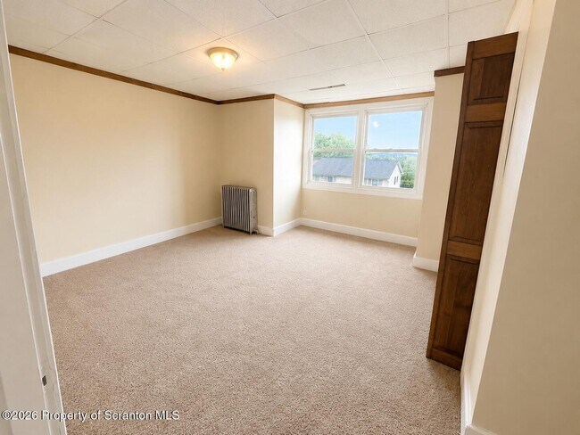 Foto del edificio - 1403 N Sumner Ave