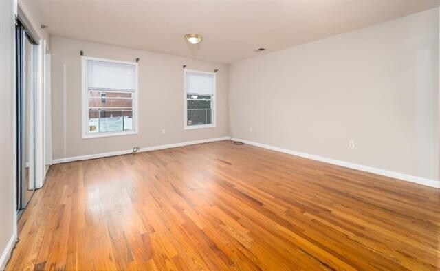 Foto del edificio - 355 West Side Ave