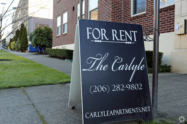 Building Photo - The Carlyle Apartments