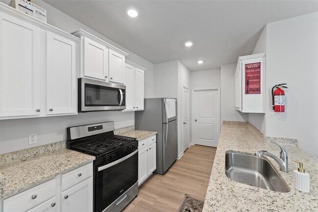 Building Photo - 11411 Bright Sun Dr