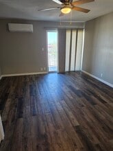 Building Photo - 734 N Country Acres Ave