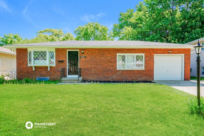 Primary Photo - 5274 Hedgewood Rd