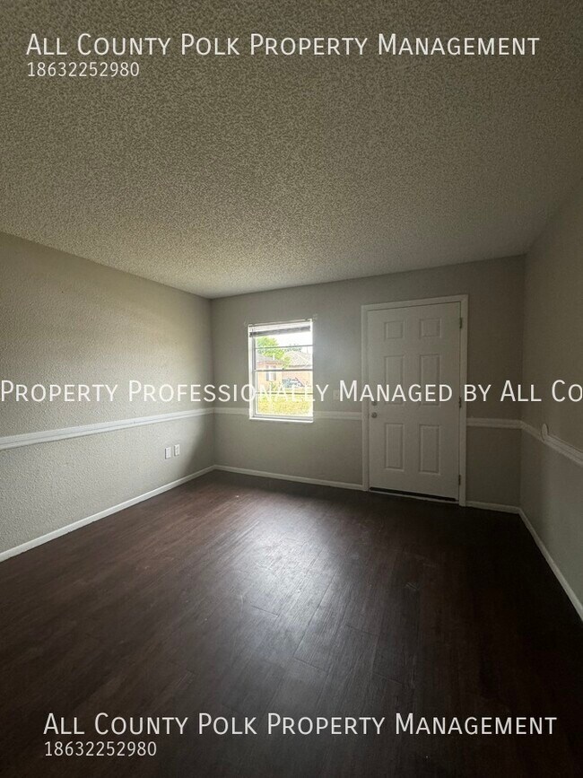 Building Photo - Spacious & Affordable! Lakeland 2 Bedroom ...