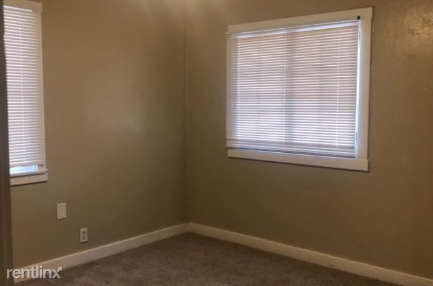 Foto del edificio - 3 br, 1 bath House - 3026 N Fontana Ave