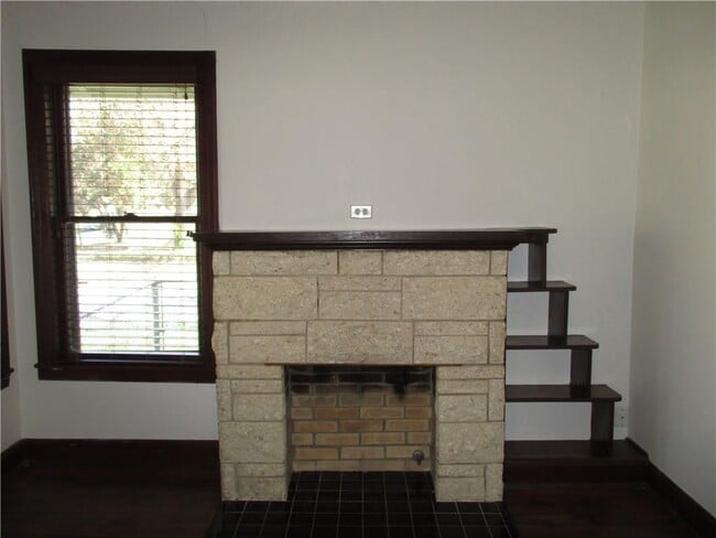 Foto del edificio - 4315 Avenue B