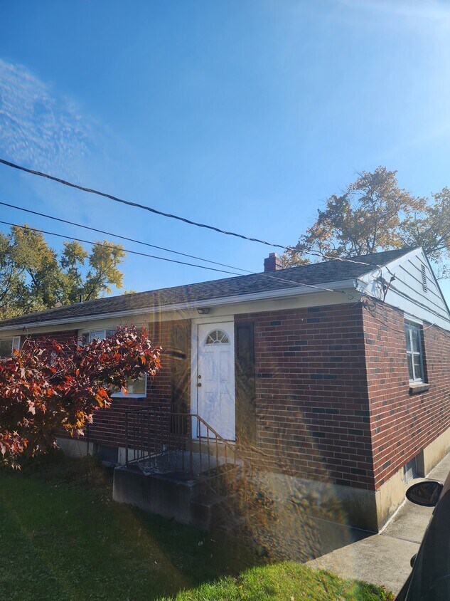 Primary Photo - 1606 Bolton Rd