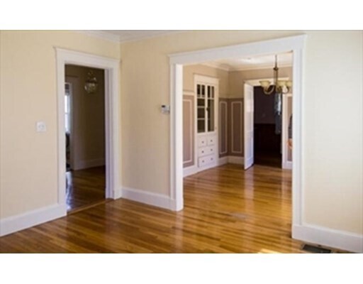 Building Photo - 28 Avalon Rd