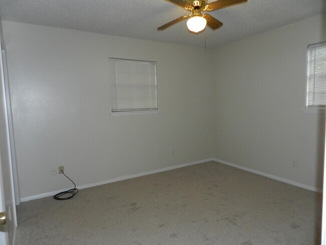 Foto del edificio - 4710 SE Sunnymeade