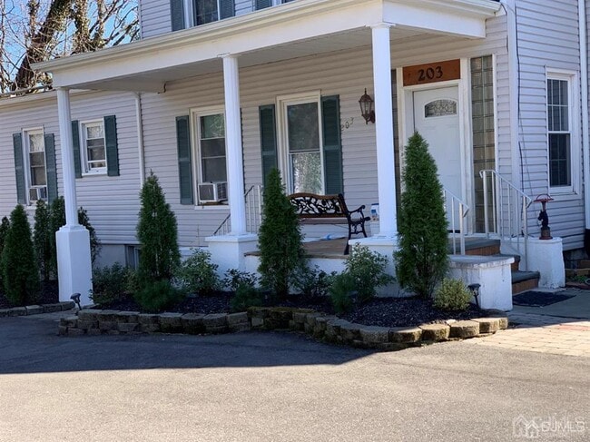 Building Photo - 203 Woodbridge Ave
