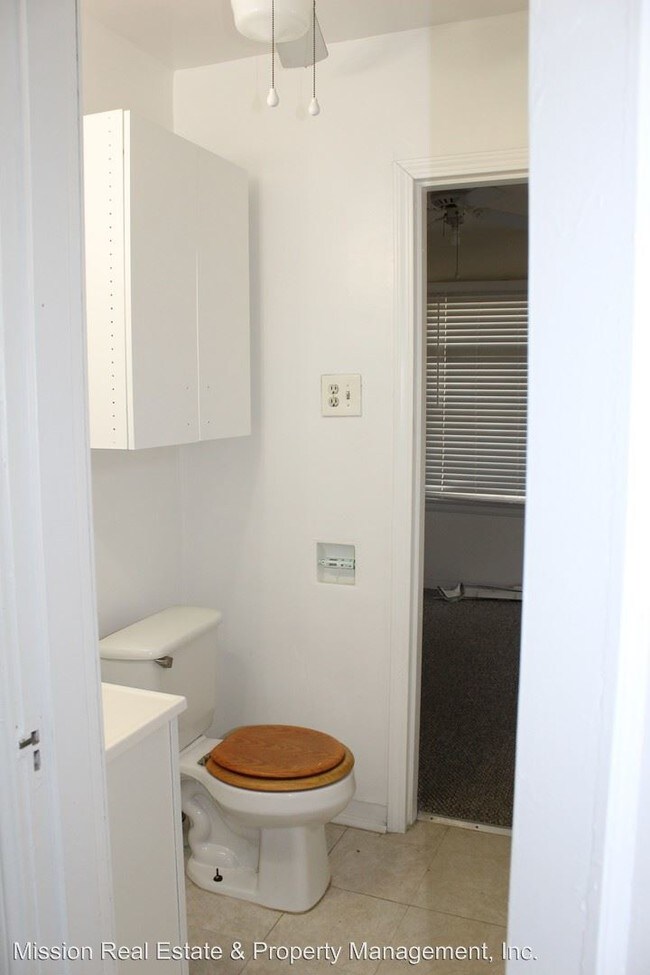 Building Photo - 2 br, 1 bath House - 305 Park Drive