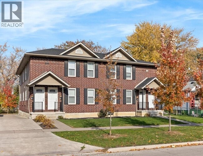 Building Photo - 528 Chippawa St